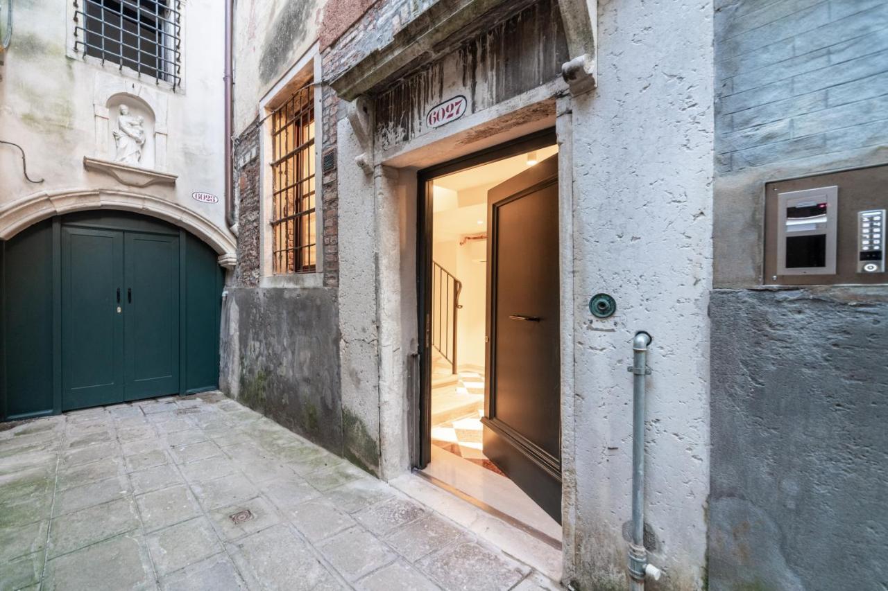 Palazzo Miracoli Apartments ヴェネツィア エクステリア 写真